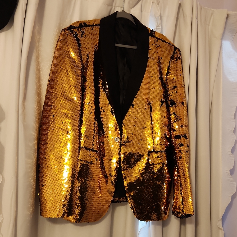 Gold/black sequins jacket